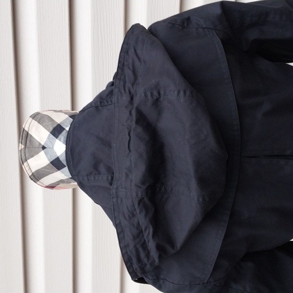 Burberry Black Trench Coat with Check Lining - Picture 7 of 14